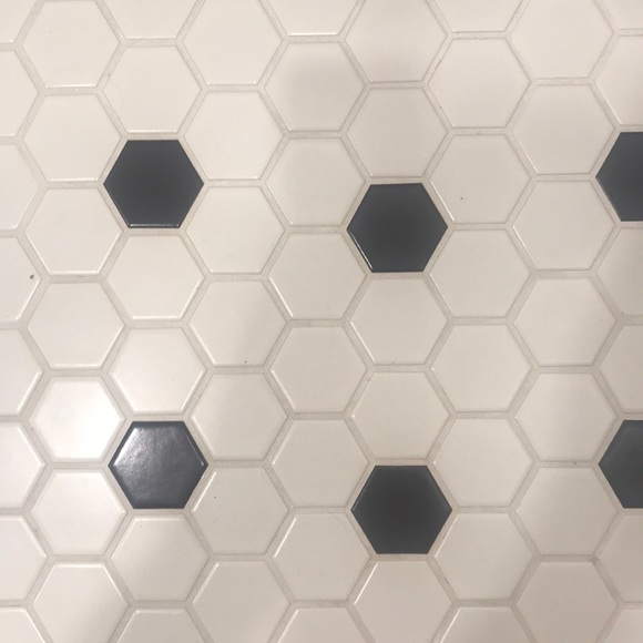 Meet your Posher, Ian - Picture 1 of 1